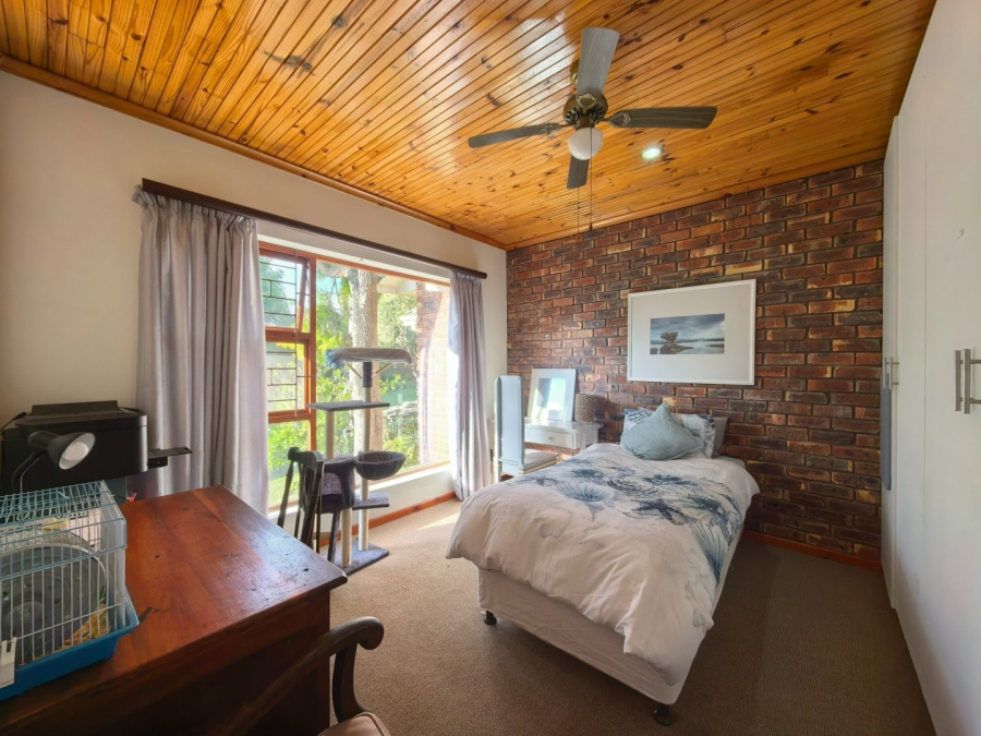 4 Bedroom Property for Sale in Heather Park Western Cape